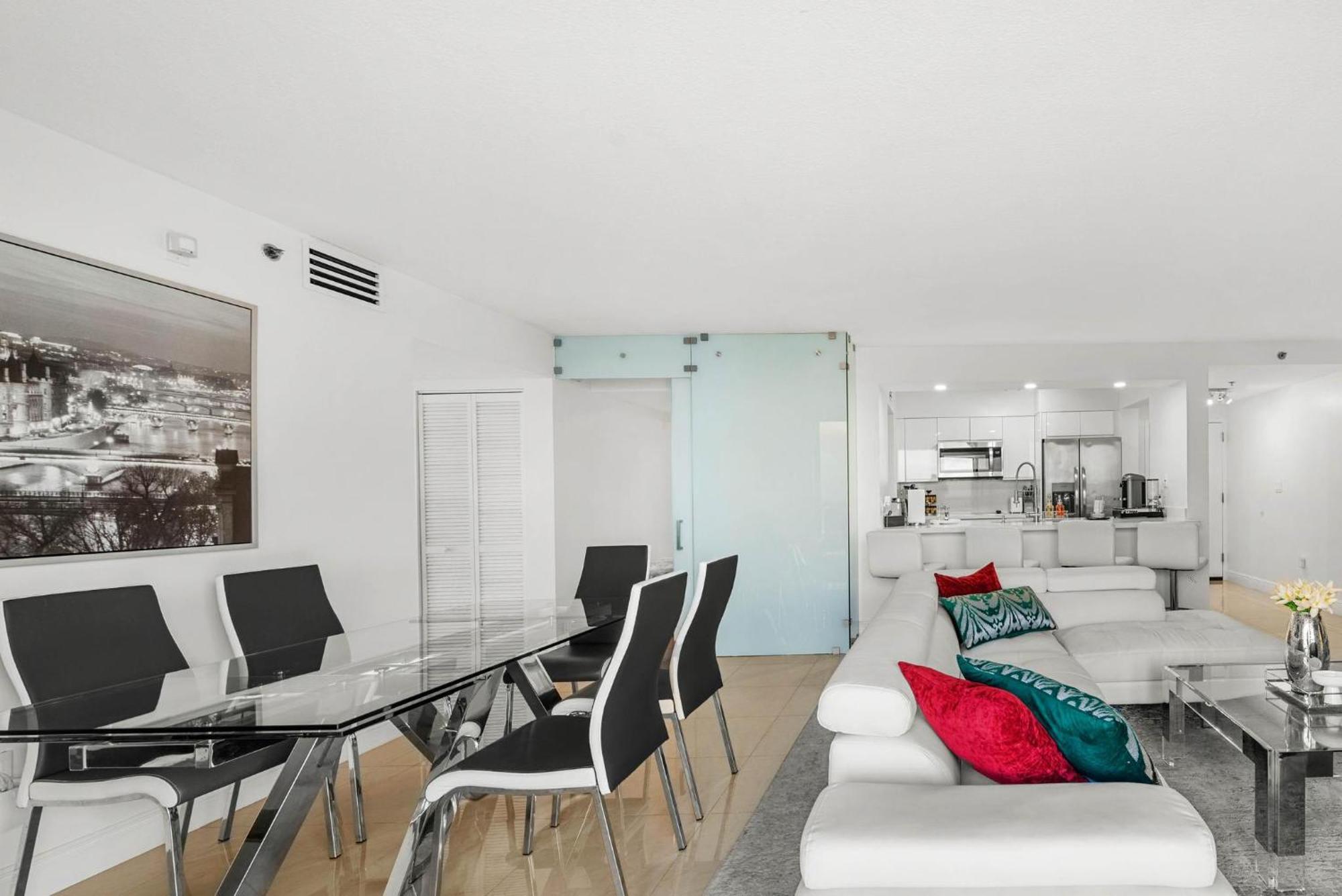 Casa de férias Bnb Hyperion - Luxe 3b W City & Ocean Views