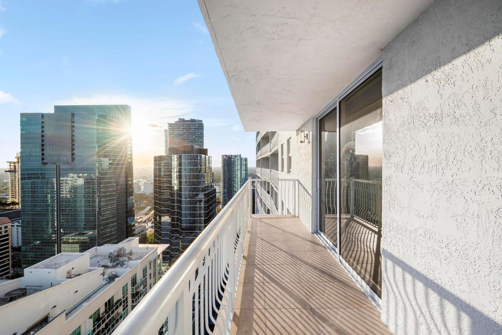 Bnb Hyperion - Luxe 3b W City & Ocean Views Casa de férias *