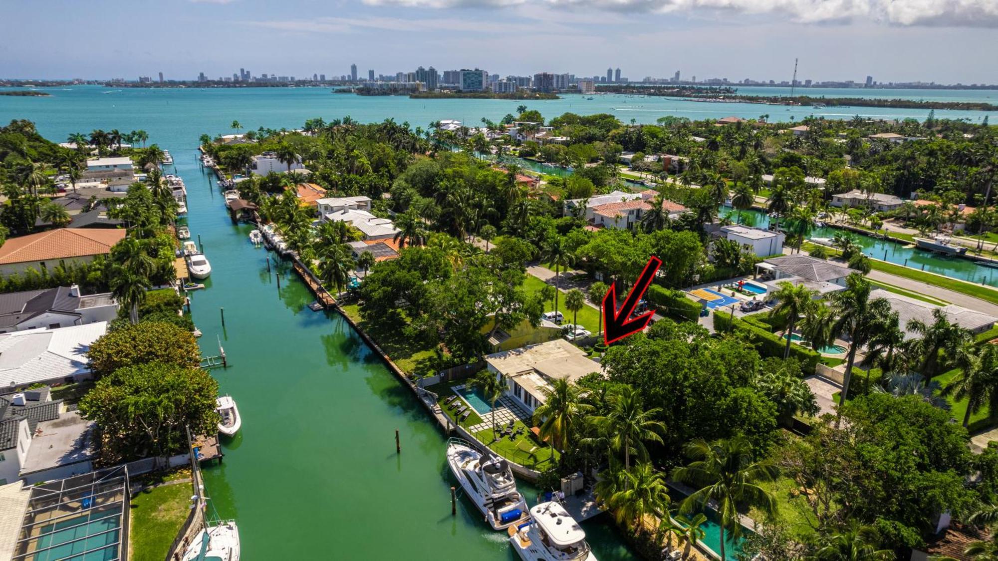 Holiday home Waterfront - Kayak & Paddleboards - Firepit - Pool