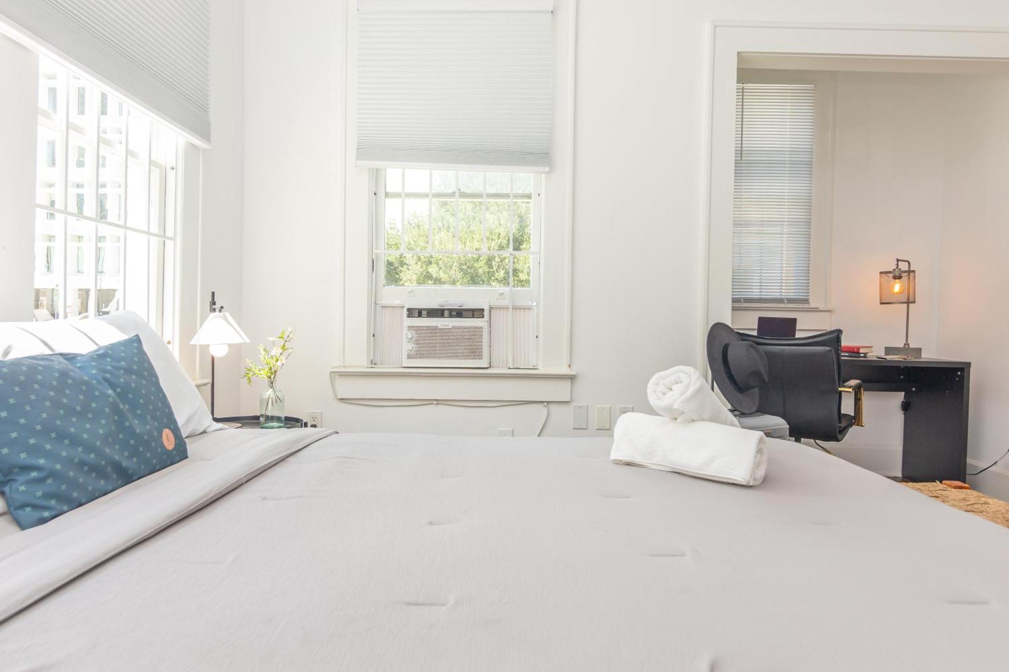 Two Bedroom - Heart Of Wynwood & Edgewater - Private Parking Spot Apartment