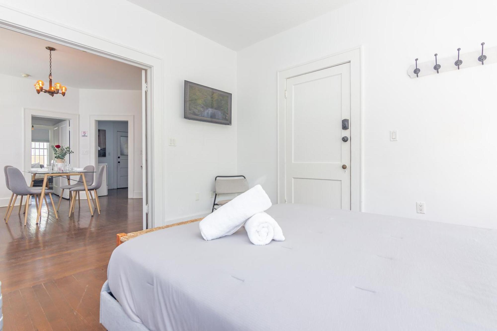 Two Bedroom - Heart Of Wynwood & Edgewater - Private Parking Spot Apartment *