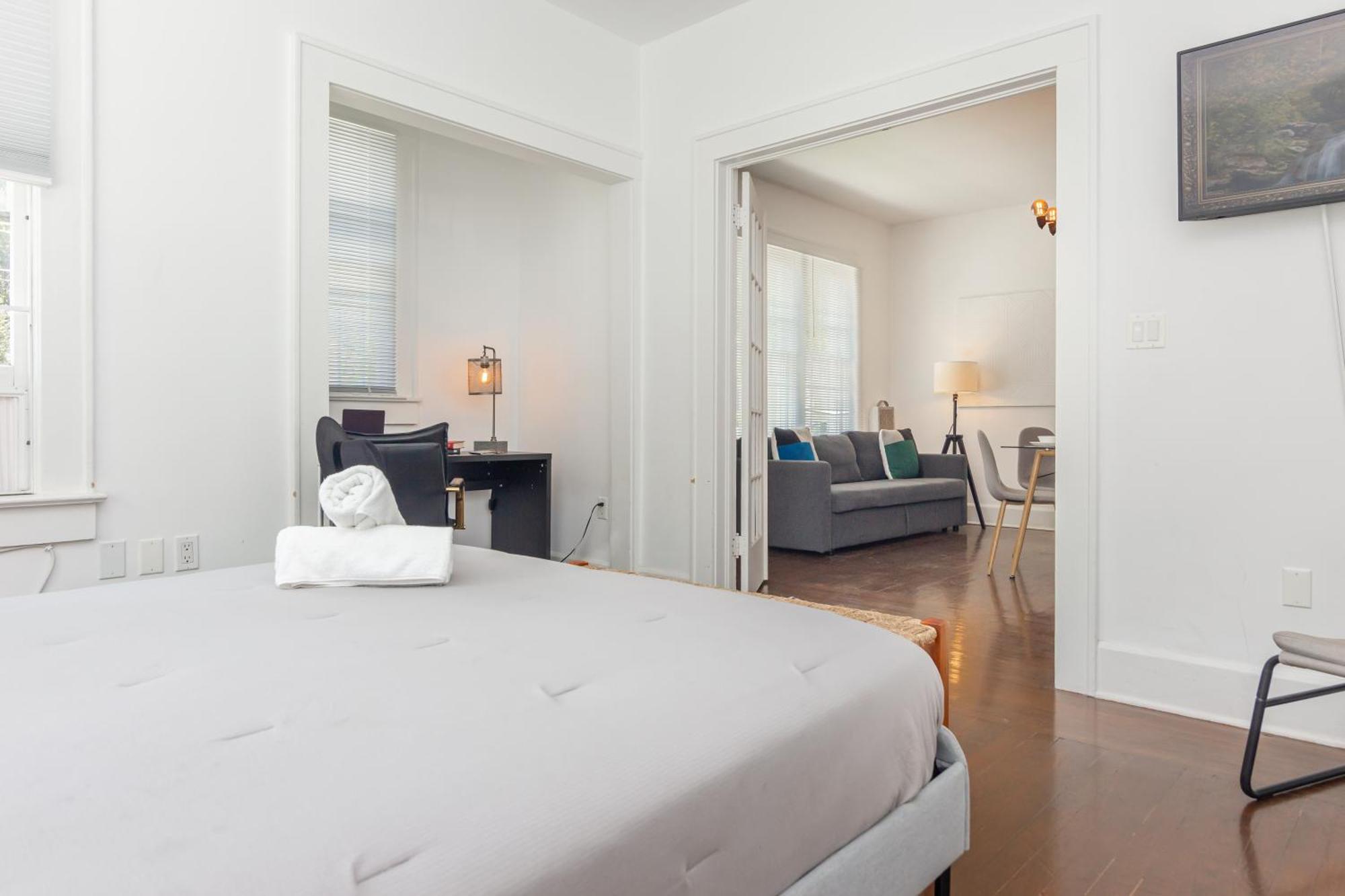 Two Bedroom - Heart Of Wynwood & Edgewater - Private Parking Spot *