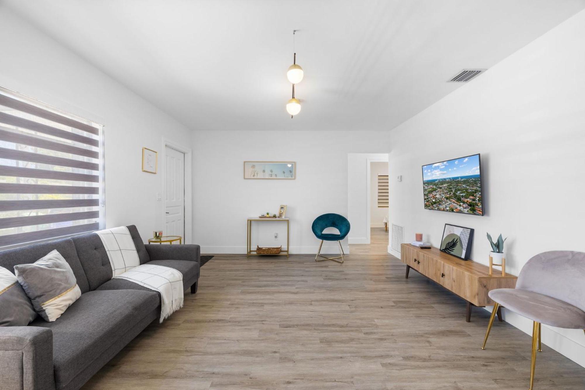 Comfortable House For Your Enjoyment In Apartment