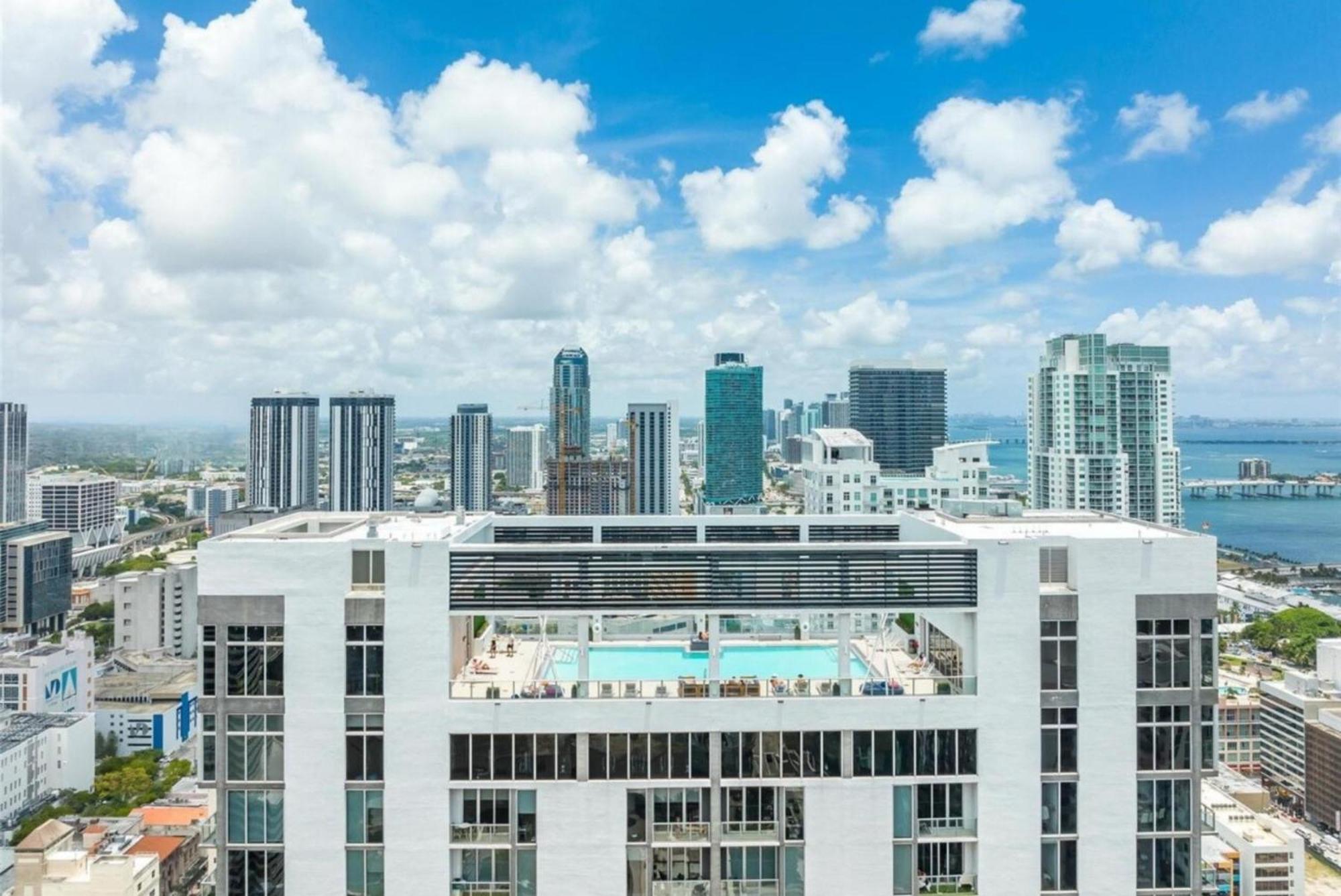 Skyline Views, Rooftop Pool, Brickell Downtown * Miami