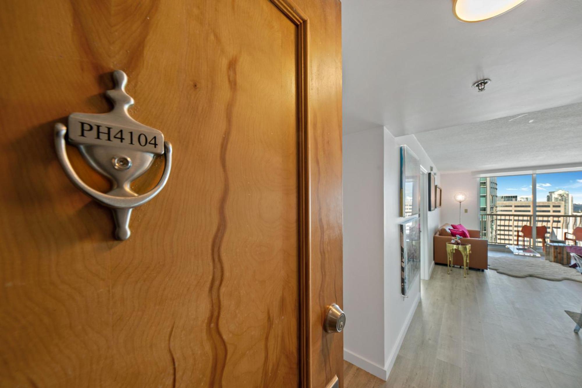 Oceanside Penthouse In Brickell Miami, Pool, Free Parking Apartment