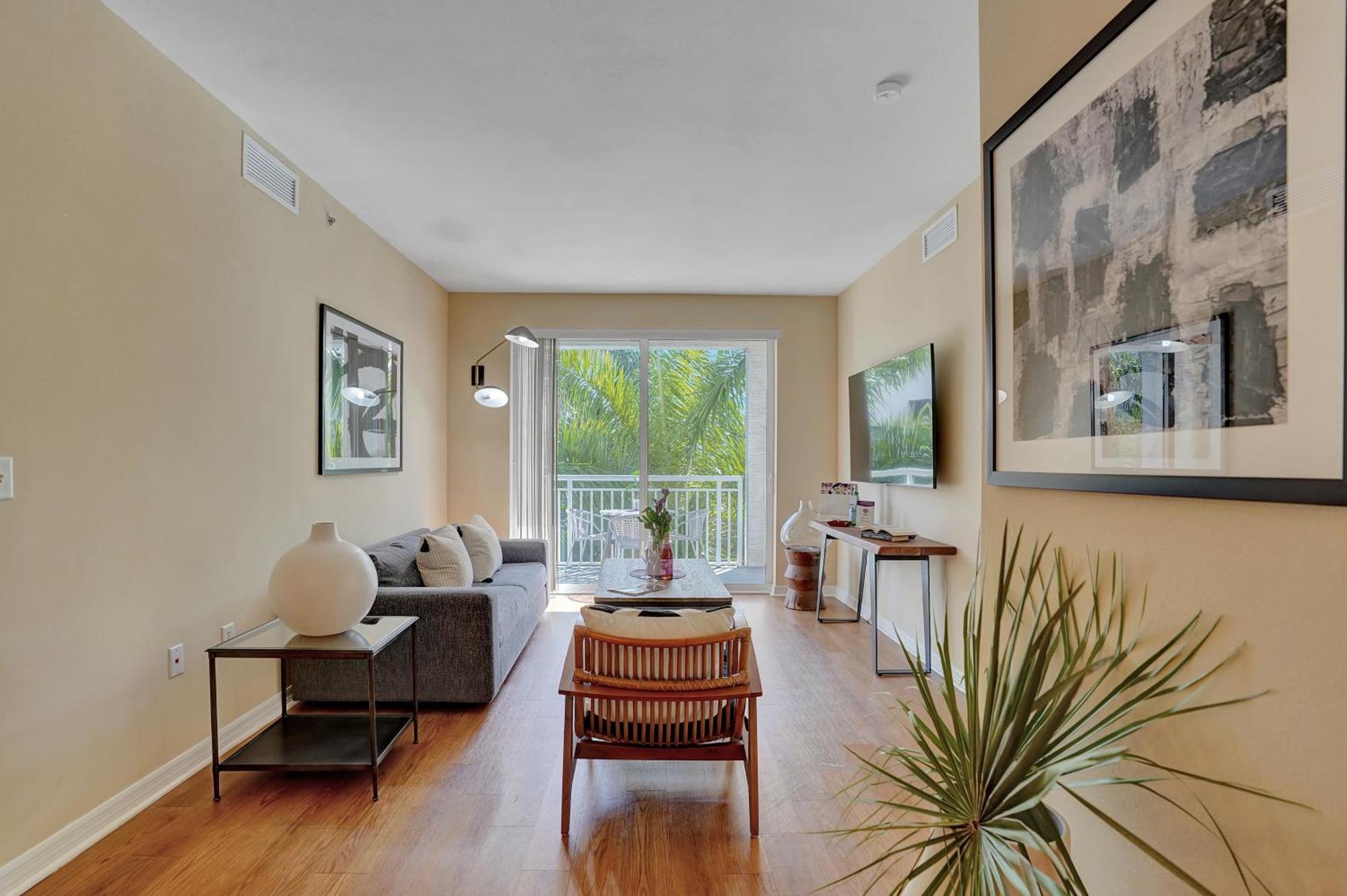 Apartment Dharma South At Red Road Commons Miami