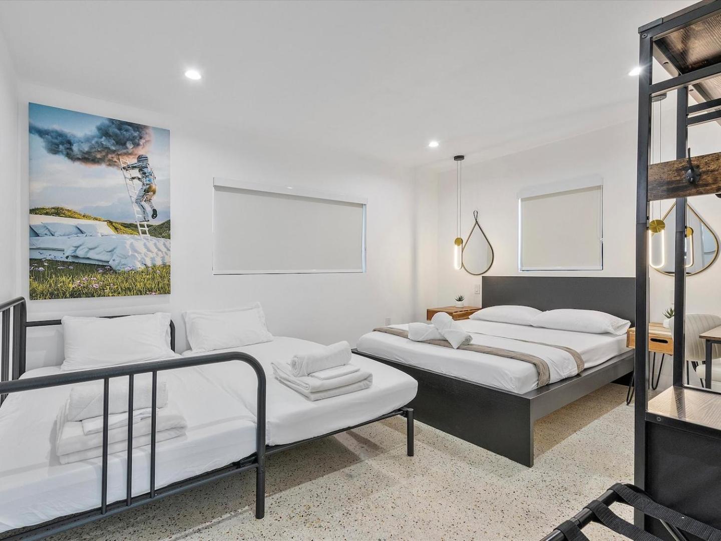 Heart Of Wd Pool & Close To Beach