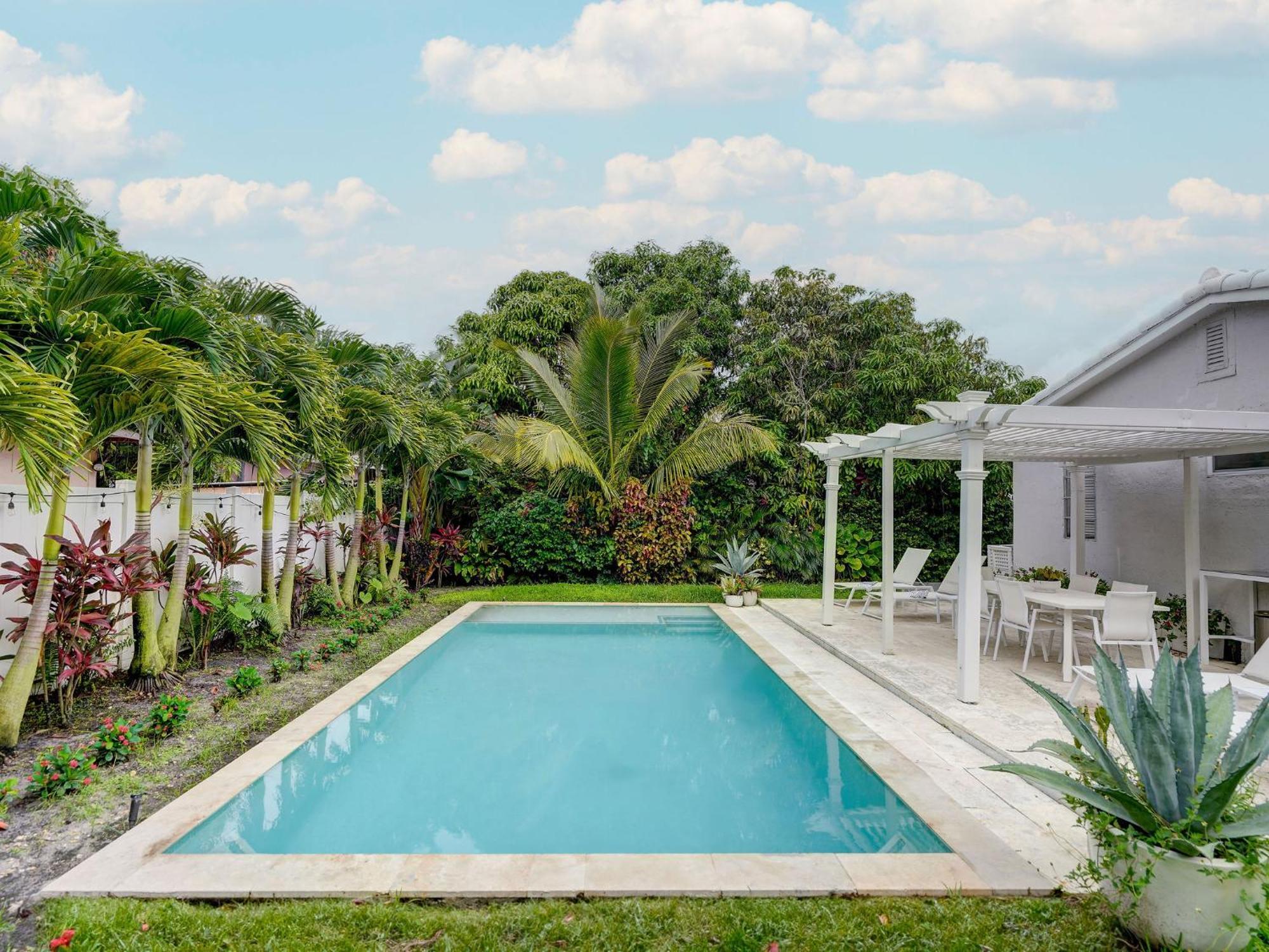 Luxury Casa Bonita With Tropical Pool Oasis * Miami