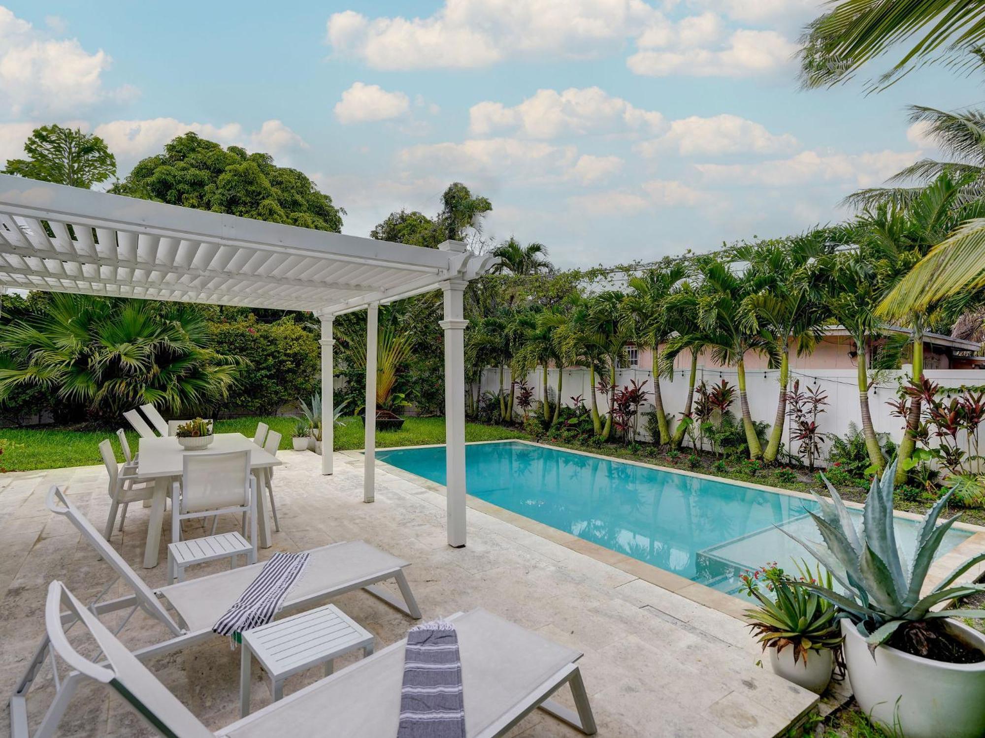 Luxury Casa Bonita With Tropical Pool Oasis Villa