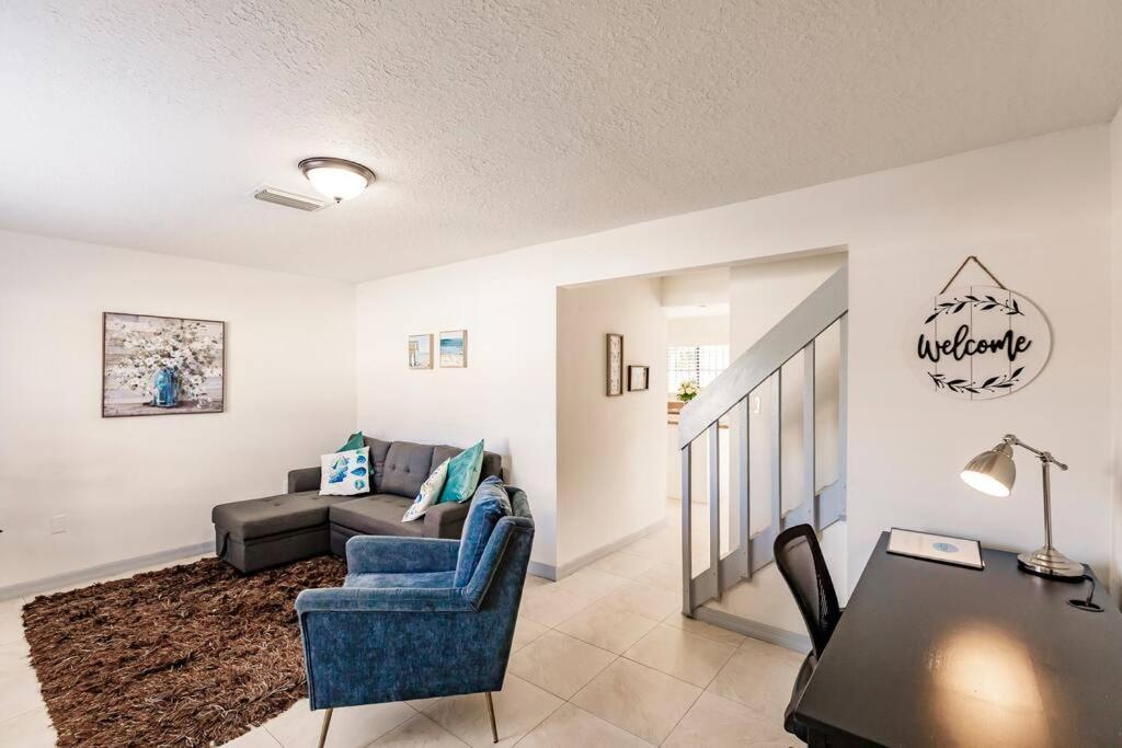 Oasis 7 Mins To Dolphin Mall Mia Ps4 Games Miami
