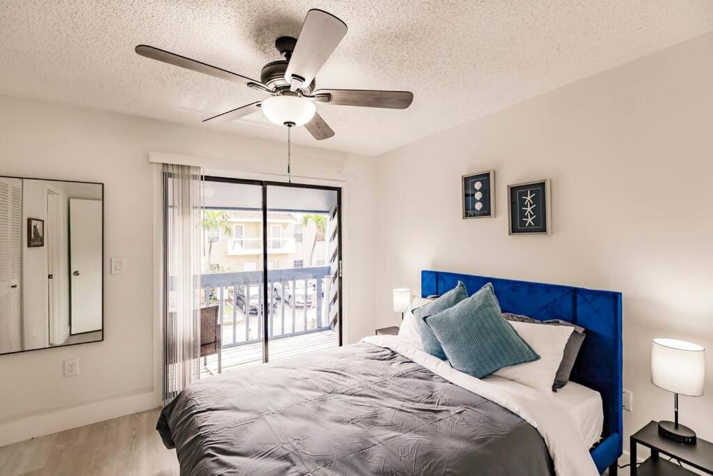 Oasis 7 Mins To Dolphin Mall Mia Ps4 Games Apartment Miami