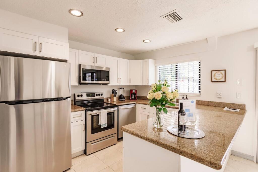 Oasis 7 Mins To Dolphin Mall Mia Ps4 Games * Miami
