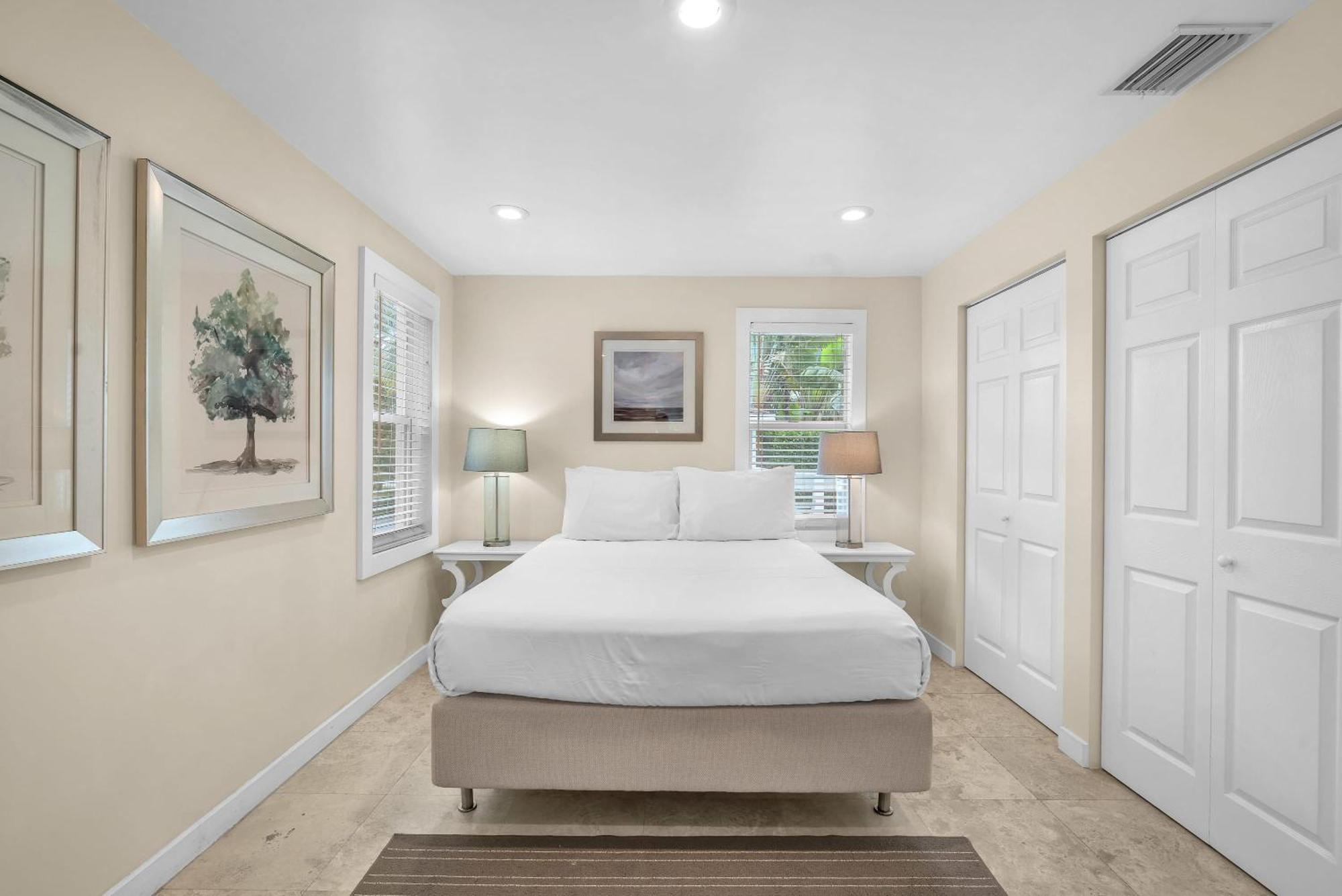 Grove Bay - 2/2 Gated Cottage-walk To Bay * Miami