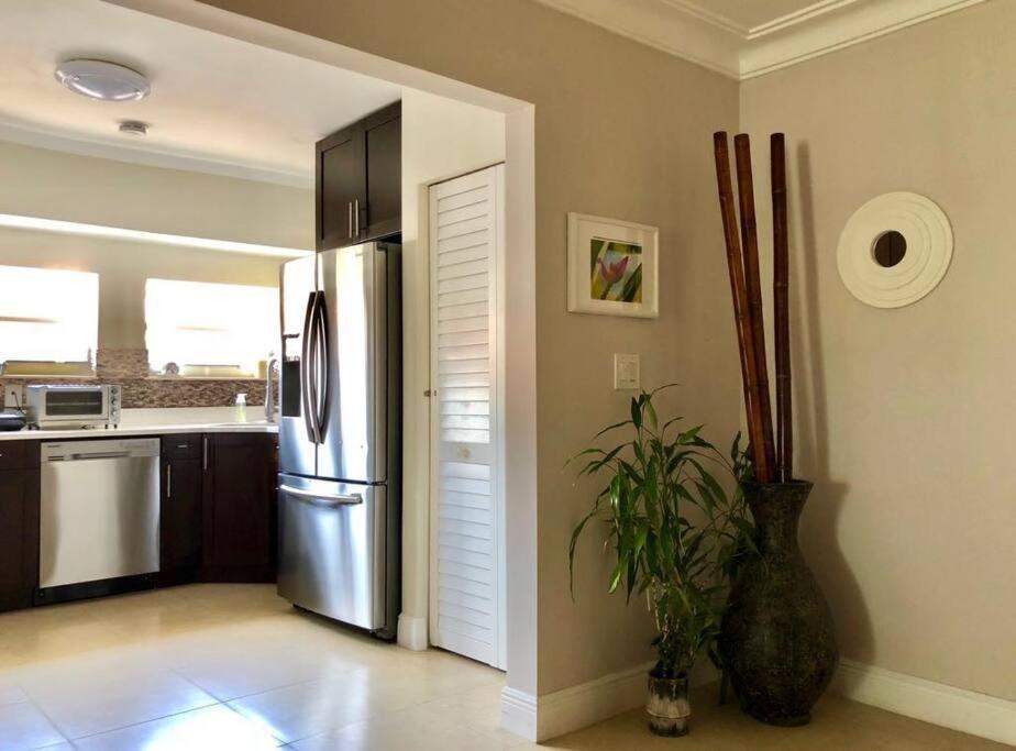 Holiday home Gorgeous 4 Bedroom With Pool Centrally Located