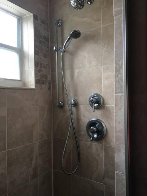 Holiday home Gorgeous 4 Bedroom With Pool Centrally Located *