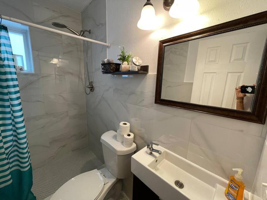 1 Bedroom Near Coconut Grove * Miami