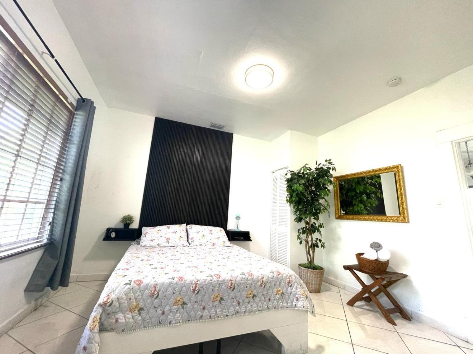 Private Next To Calle Ocho * Miami