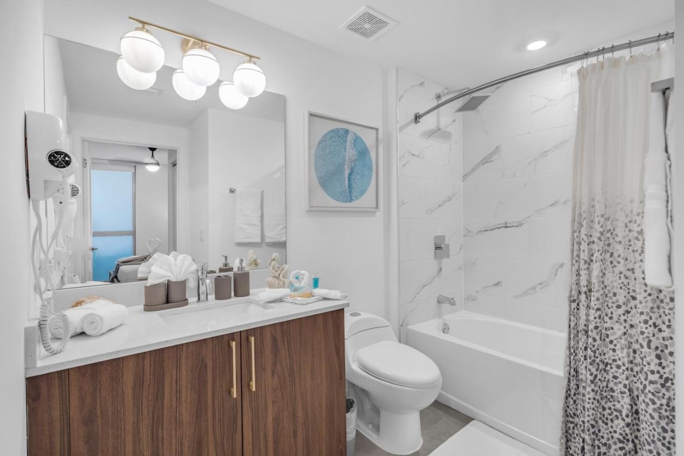 Urban 1 Bed Oasis Near Brickell With Free Parking Miami