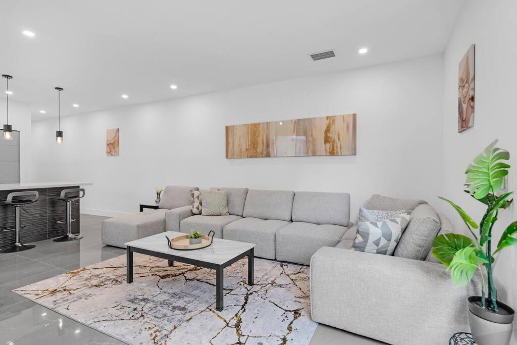 Paraiso House 10 Ppl 3 Mins Walk Douglas Park Miami