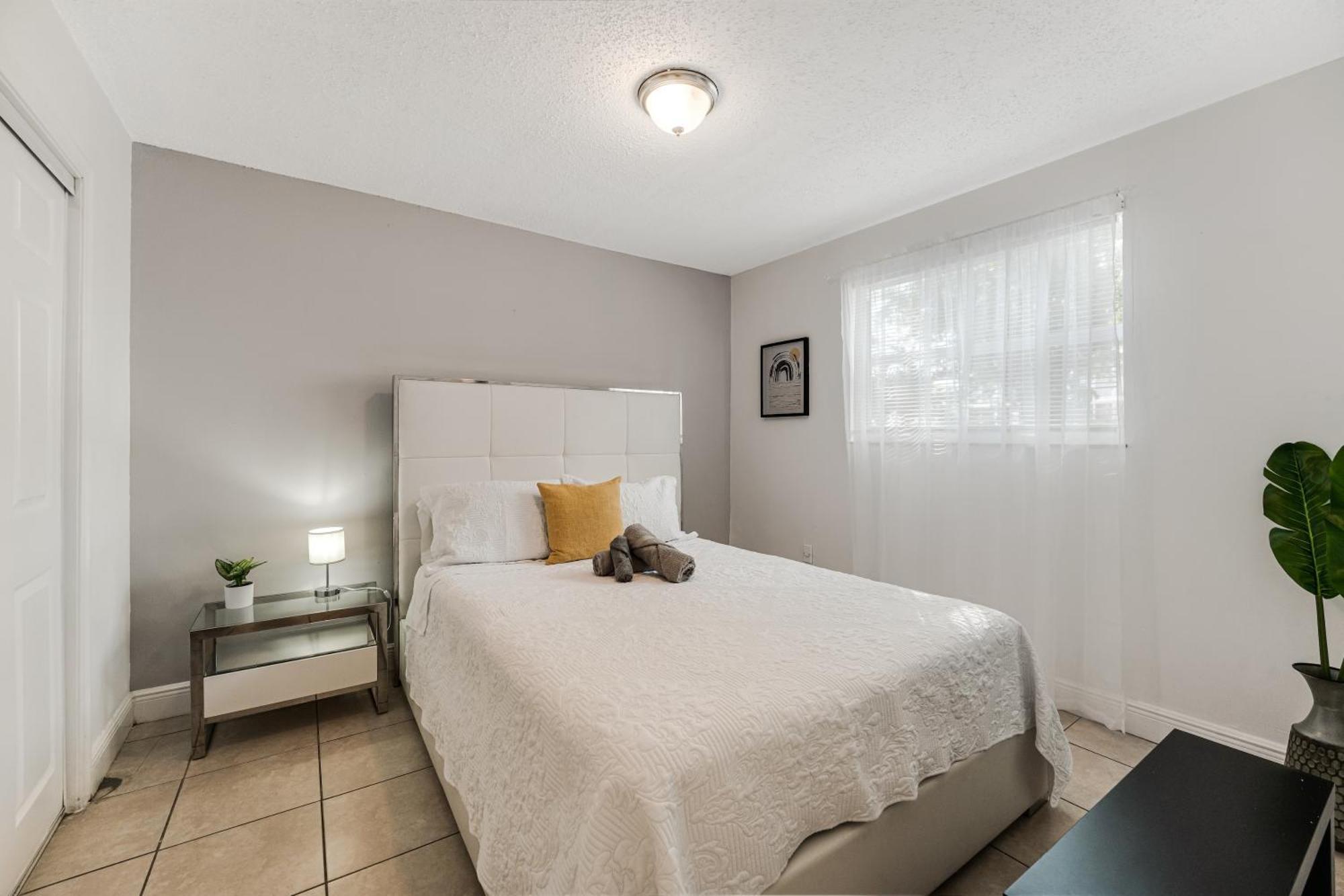 Spacious 3 Bed Centrally Located In