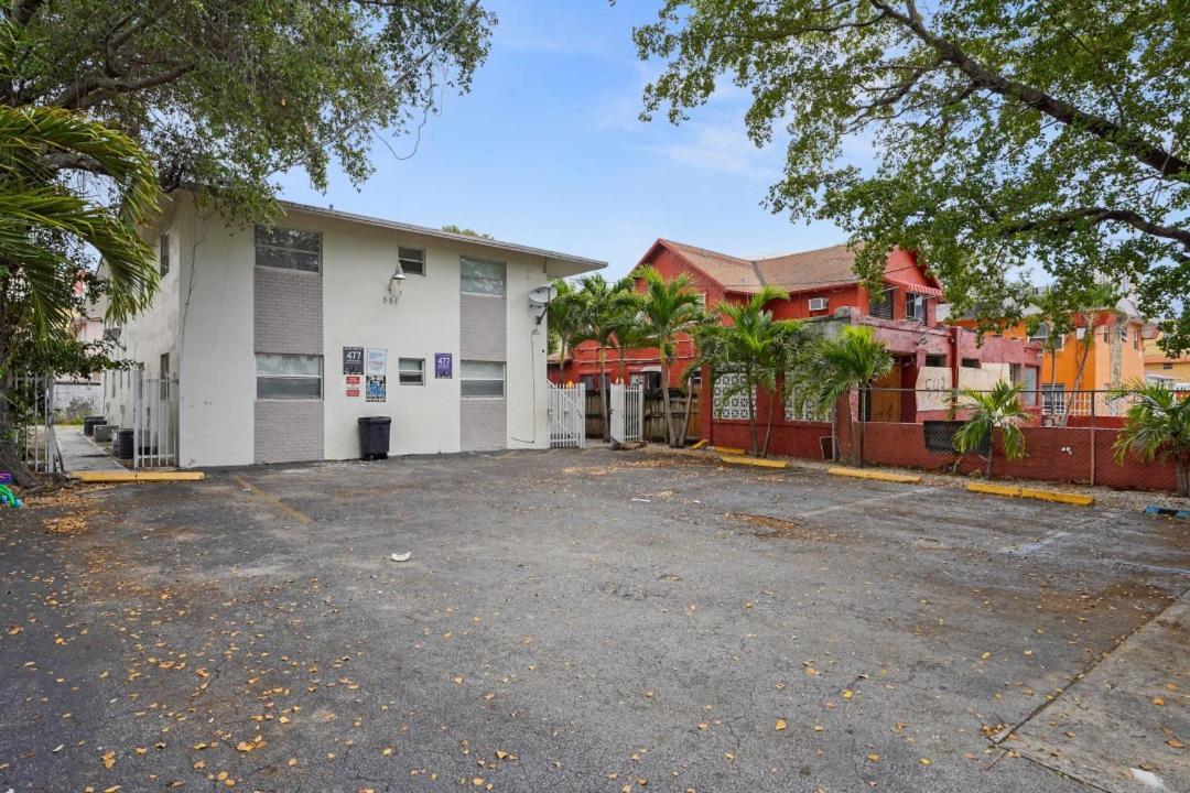 Apartment Spacious 3 Bed Centrally Located In
