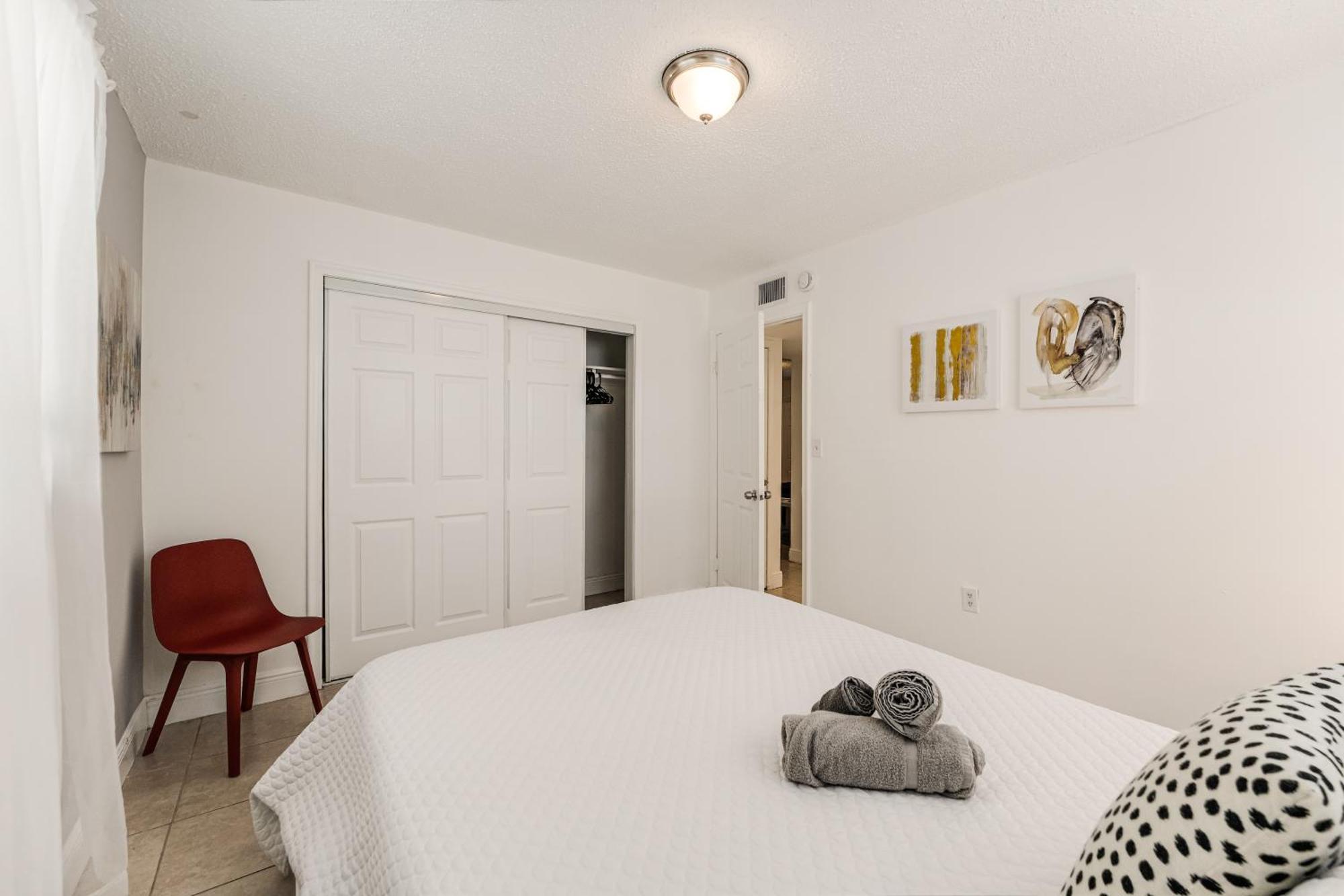 Apartment Spacious 3 Bed Centrally Located In *