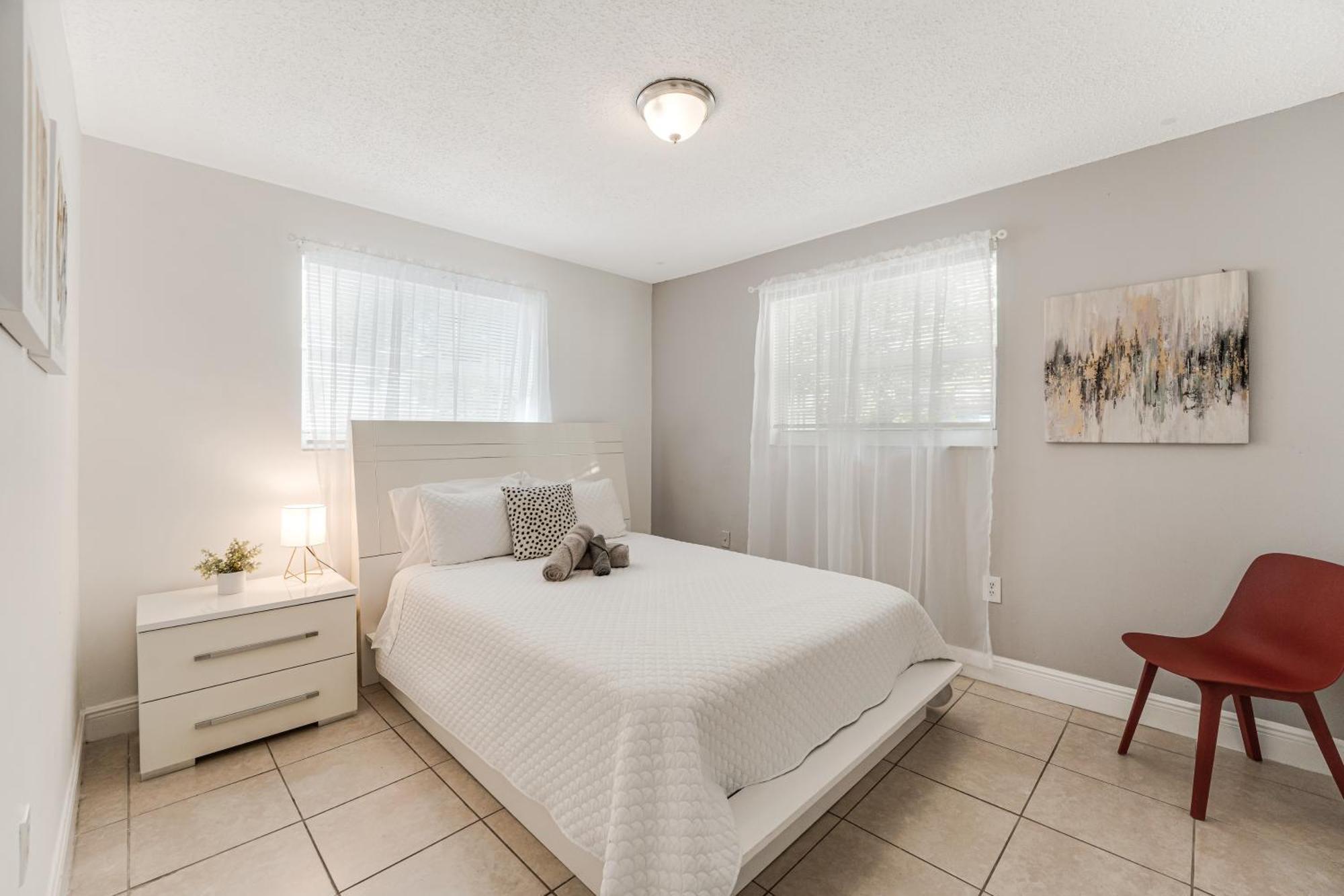 Apartment Spacious 3 Bed Centrally Located In *