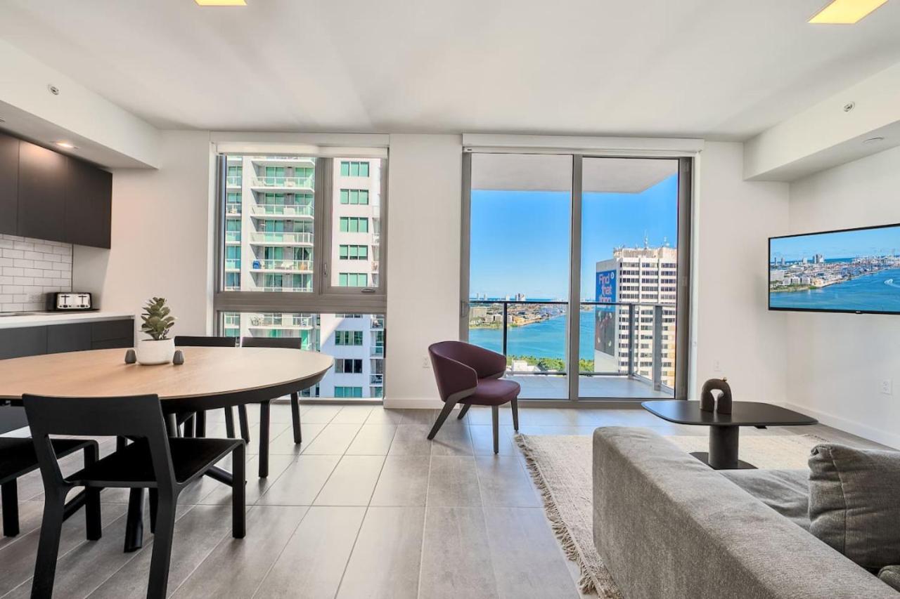 Gorgeous Unit In The Heart Of Downtown Apartment