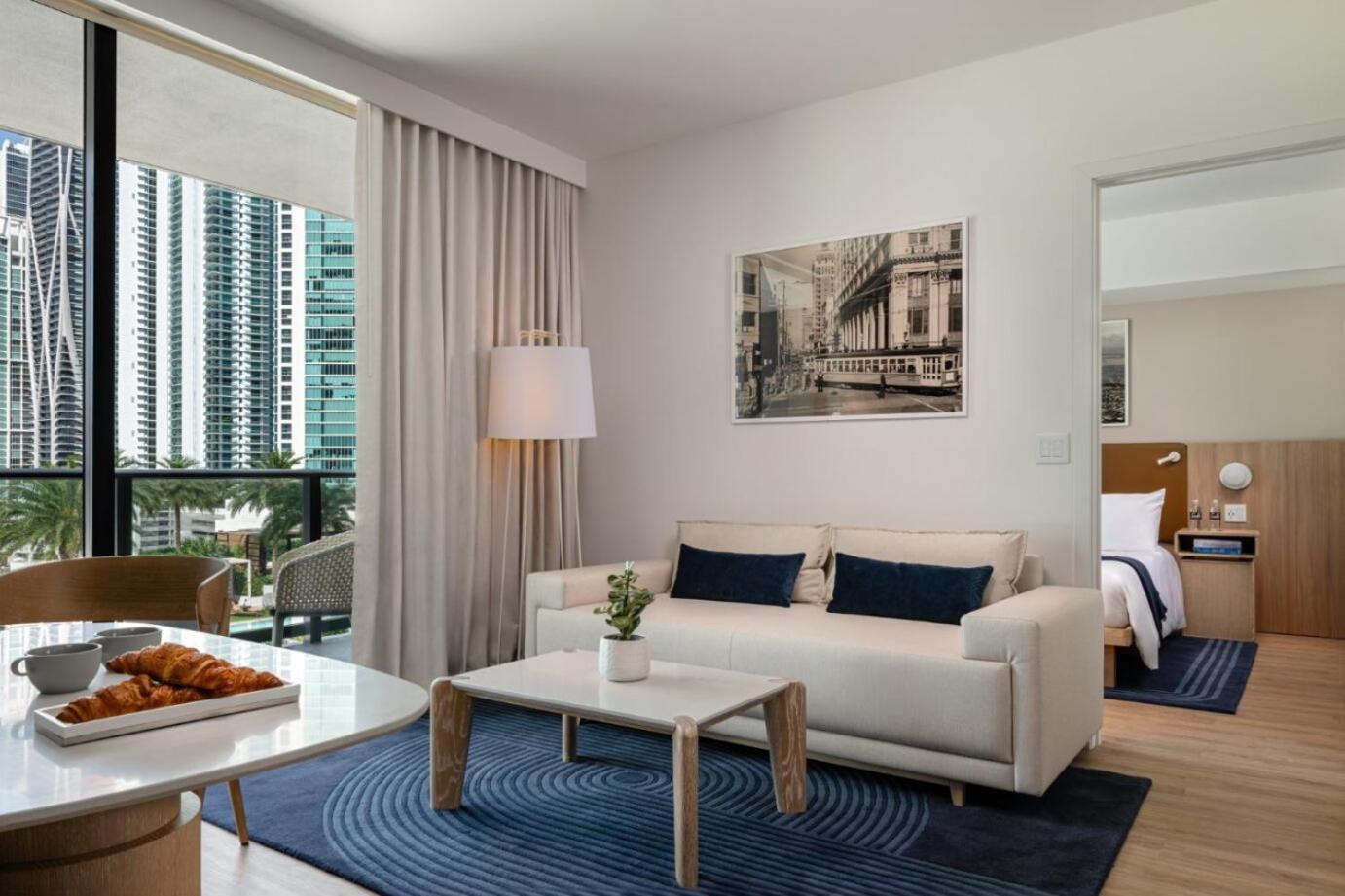 Hotel Gale & Residences