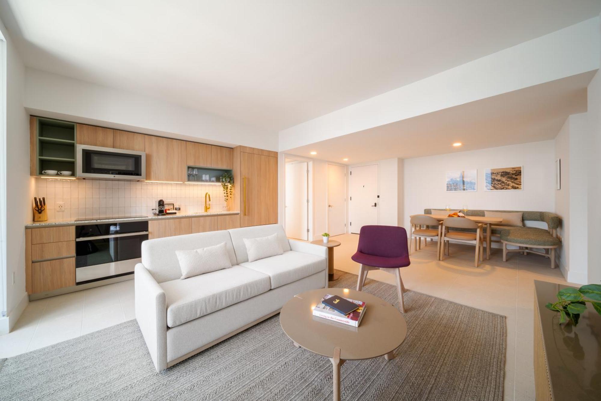 Gale & Residences Hotel 5*