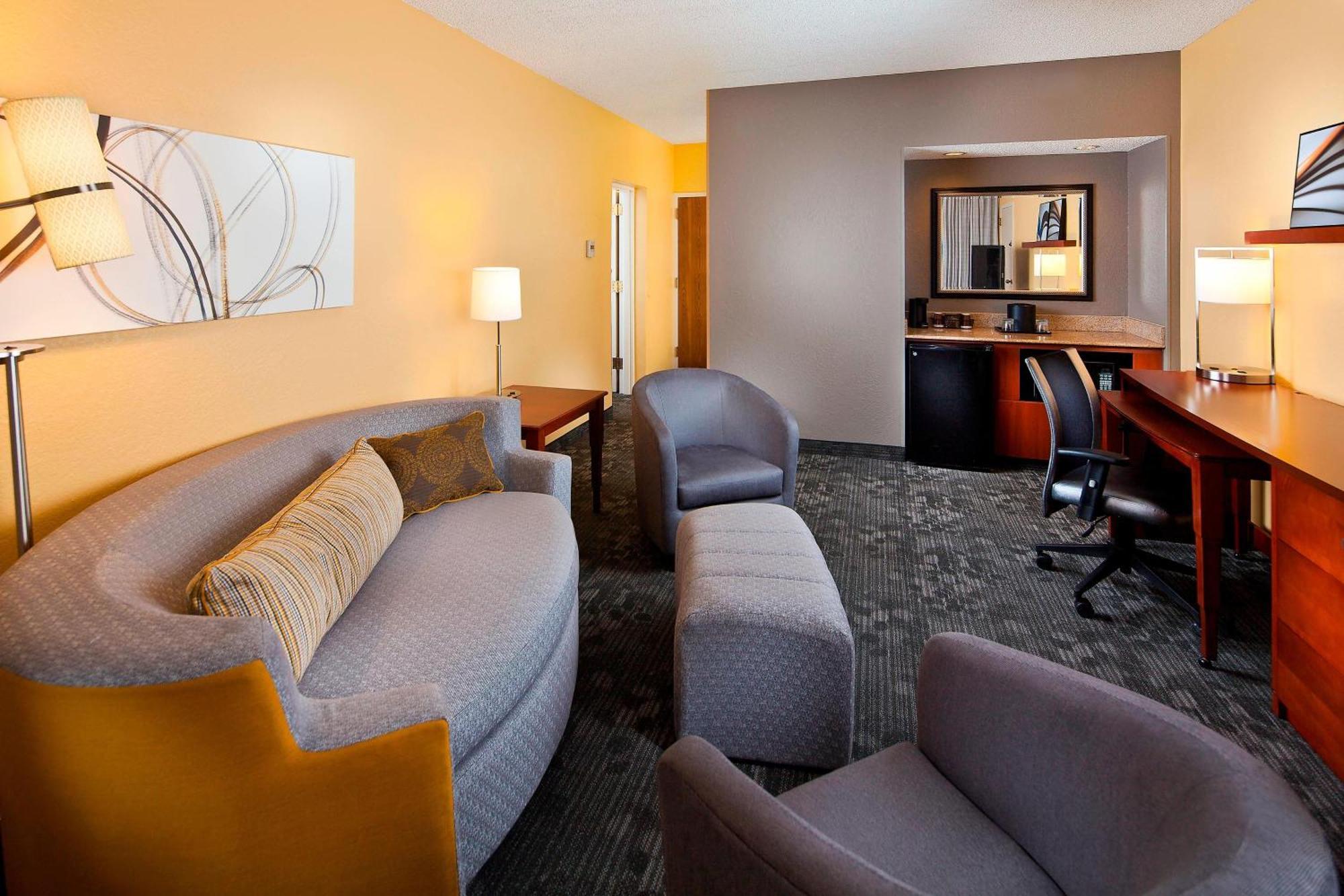 Hotel Courtyard Airport West Doral
