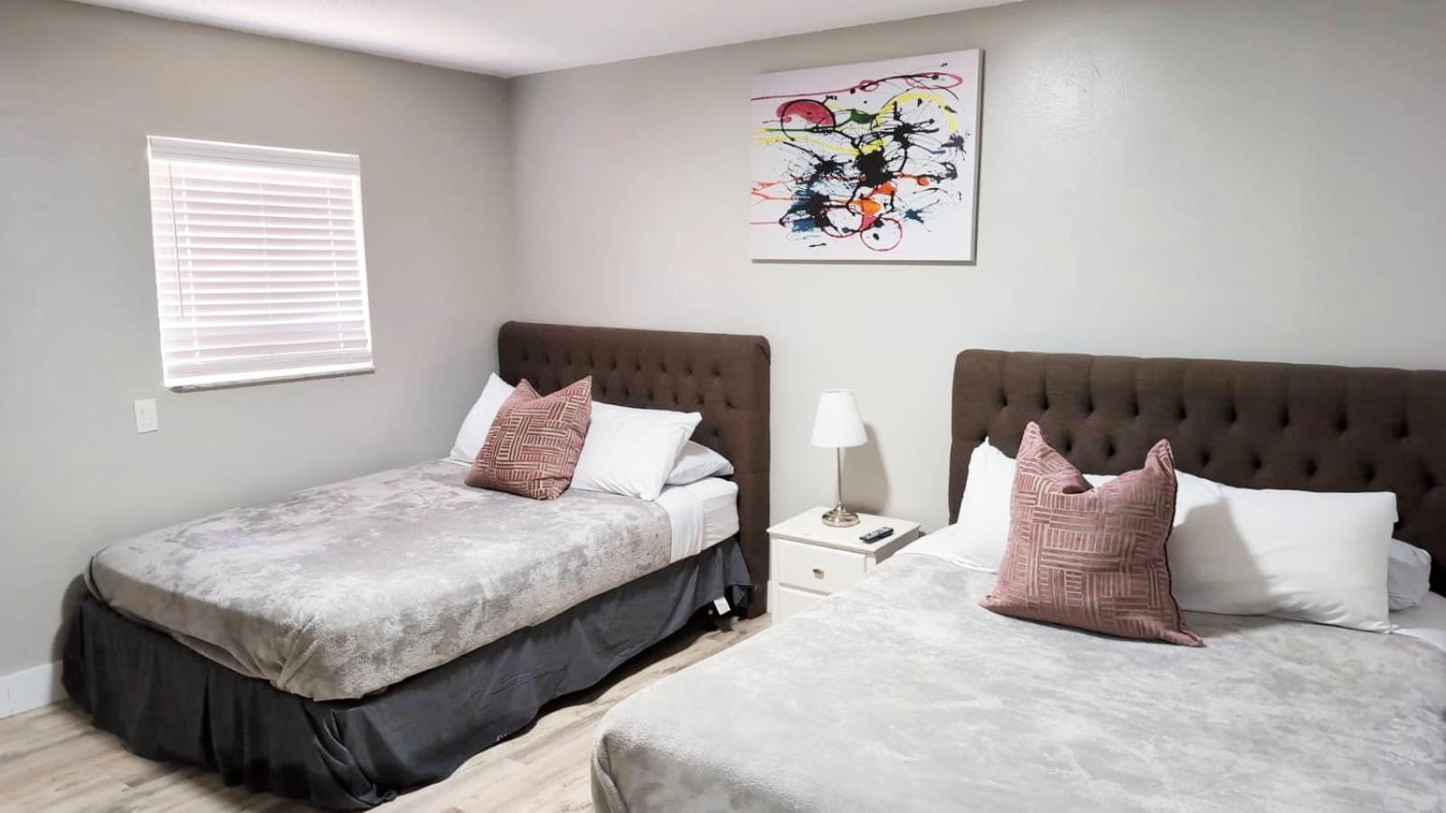 *beautiful Family House 3 Bd/2 Bathrooms+backyard* Holiday home Miami
