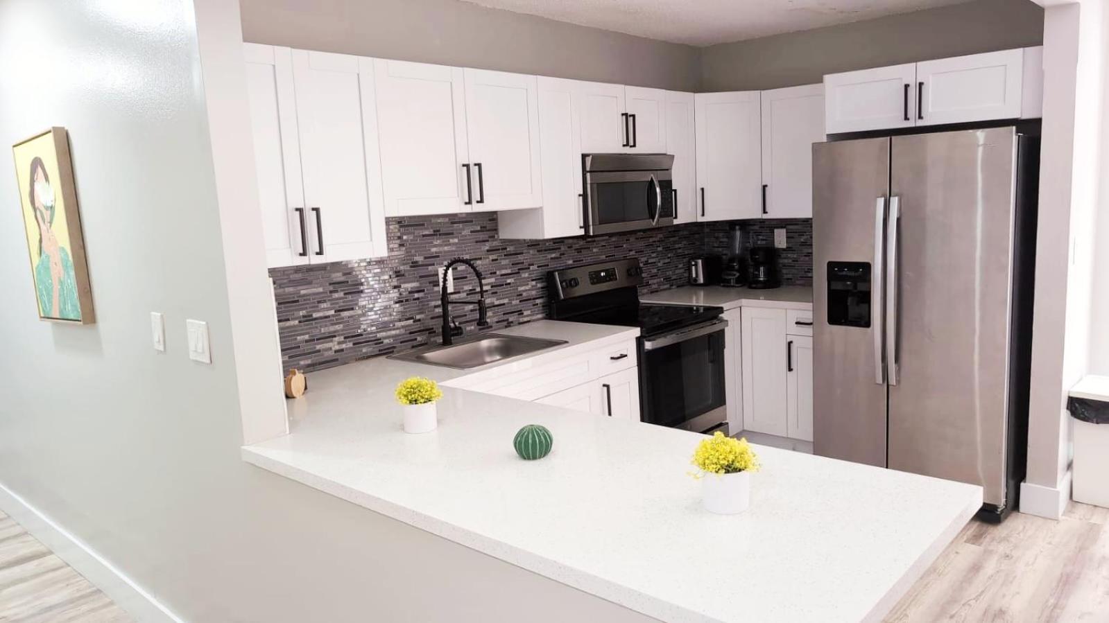 *beautiful Family House 3 Bd/2 Bathrooms+backyard* Holiday home Miami