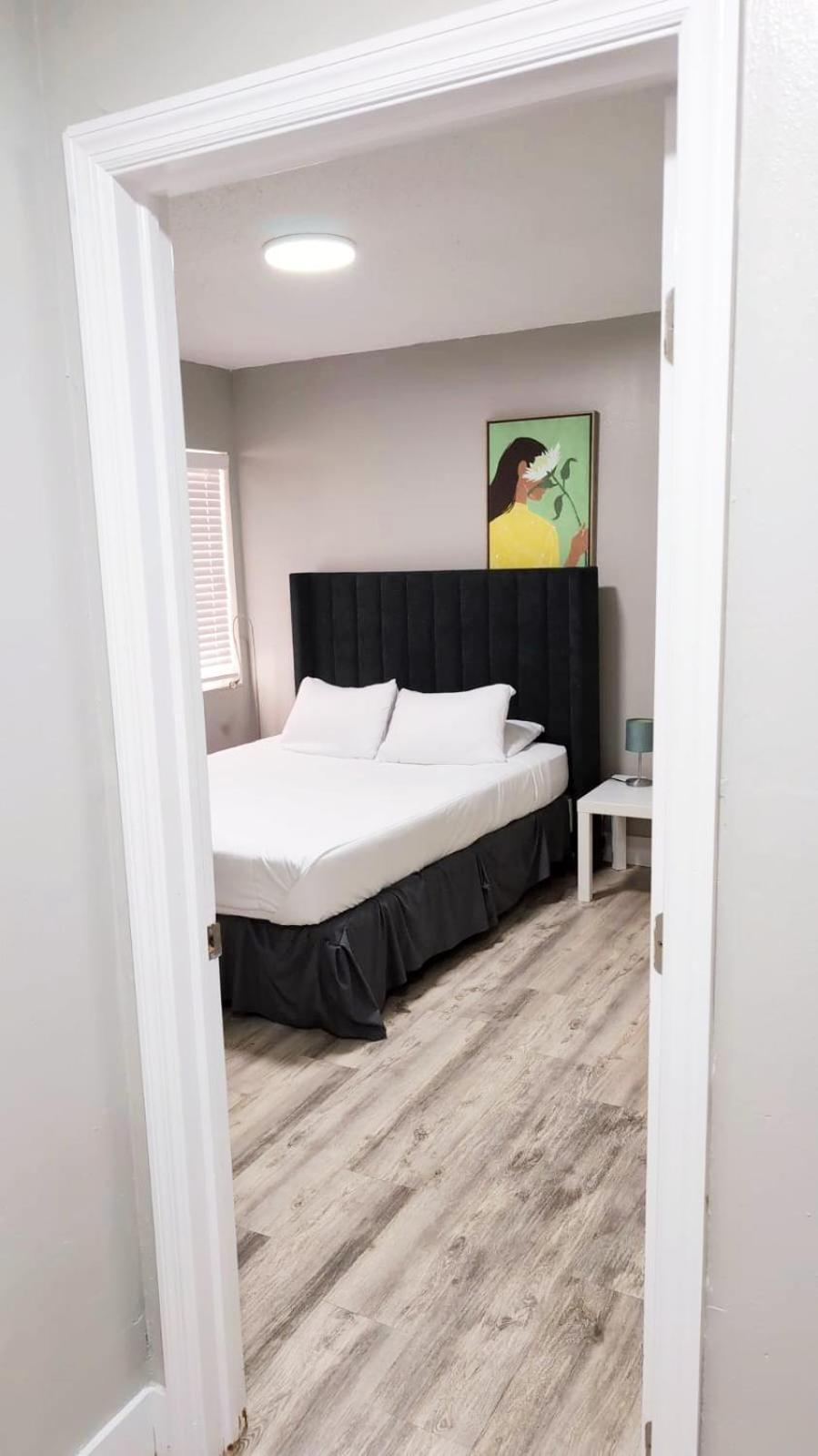 Holiday home *beautiful Family House 3 Bd/2 Bathrooms+backyard* Miami
