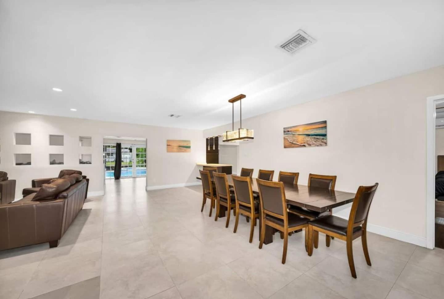Heated Pool Home, Near Holiday home Miami
