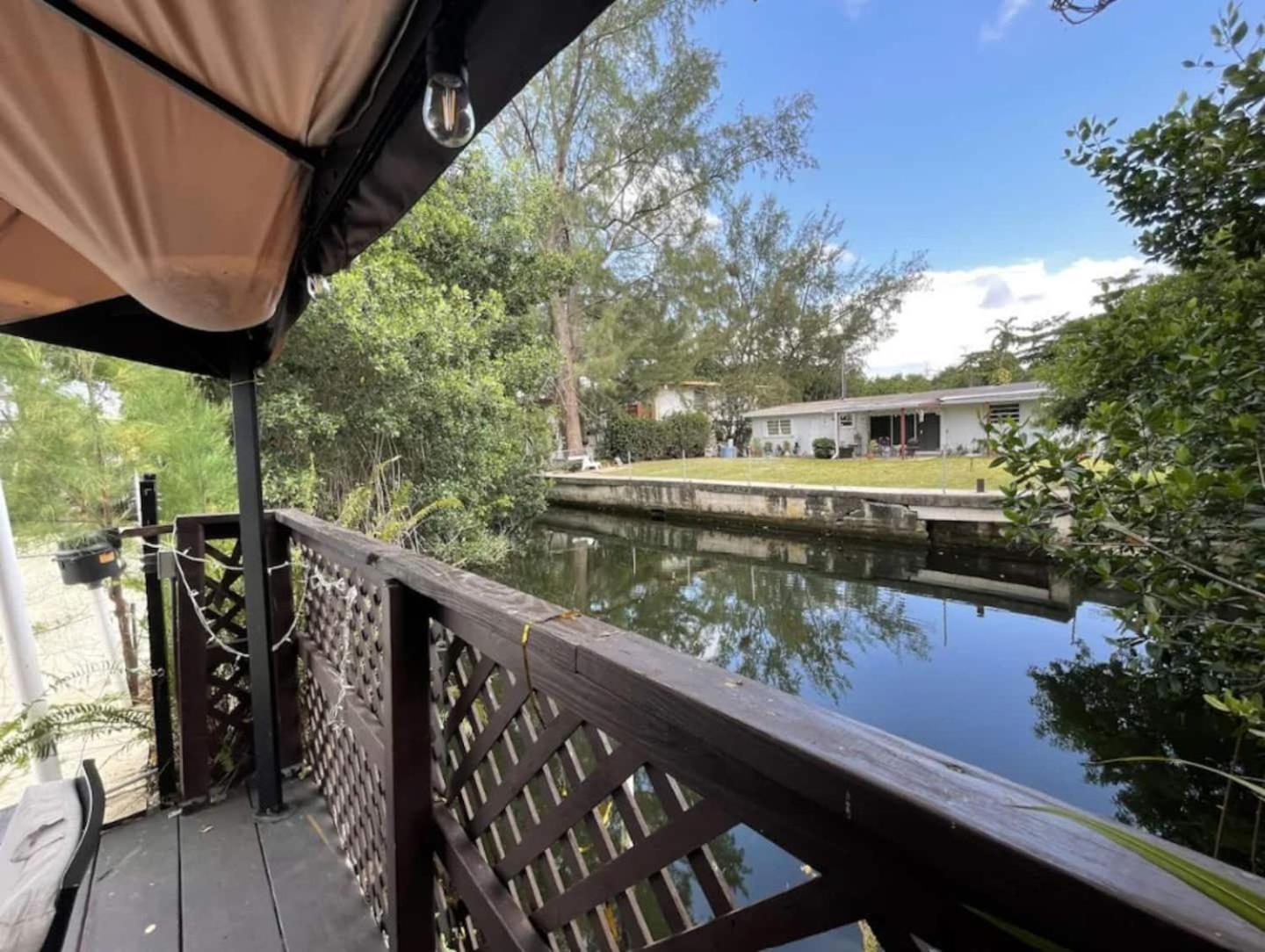Heated Pool Home, Near Holiday home *