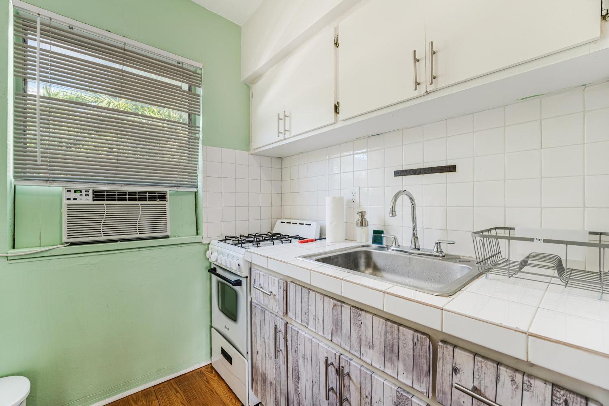 Serene 1br Steps From Downtown And Calle 8 *