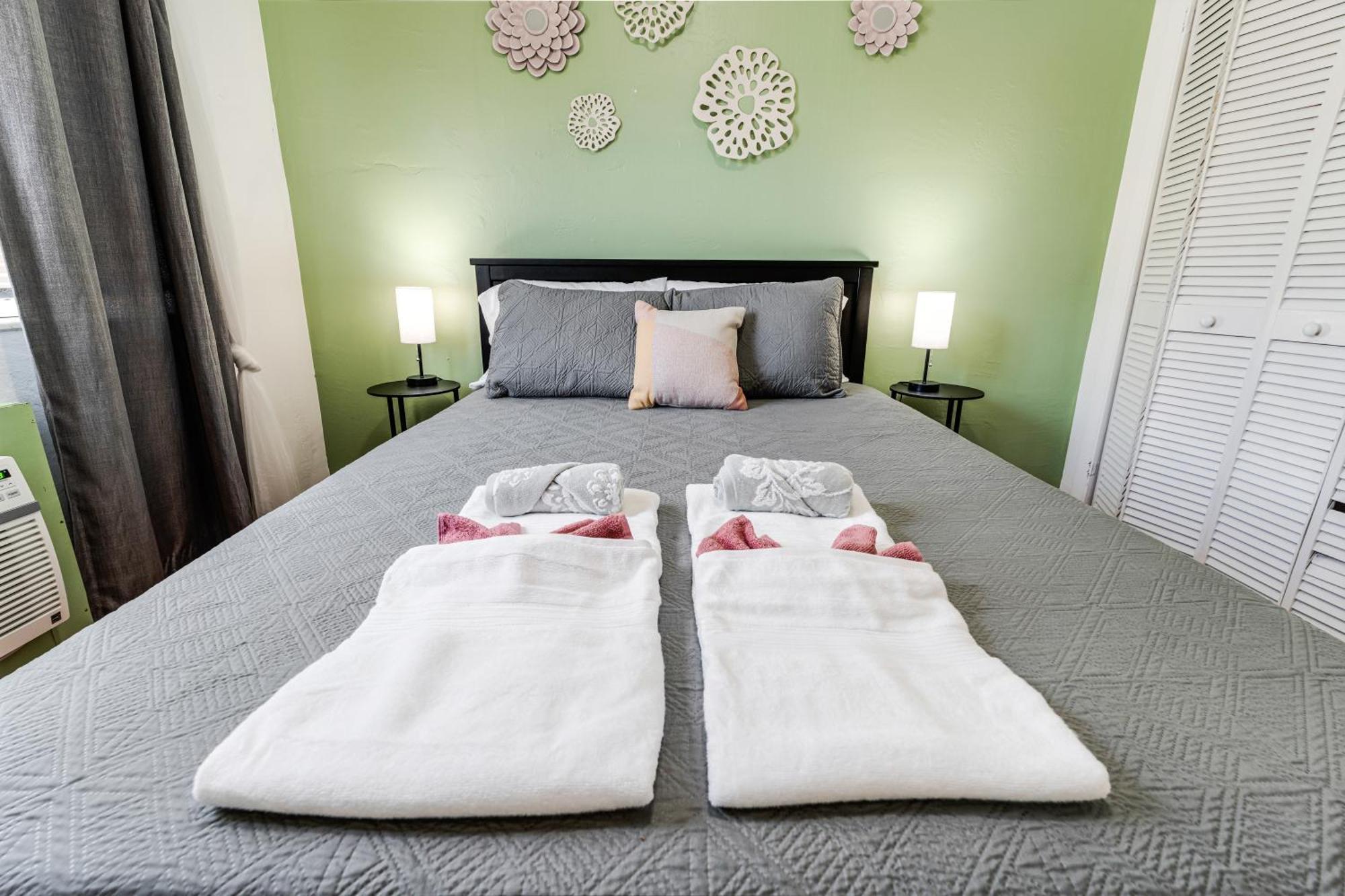 Serene 1br Steps From Downtown And Calle 8 Miami