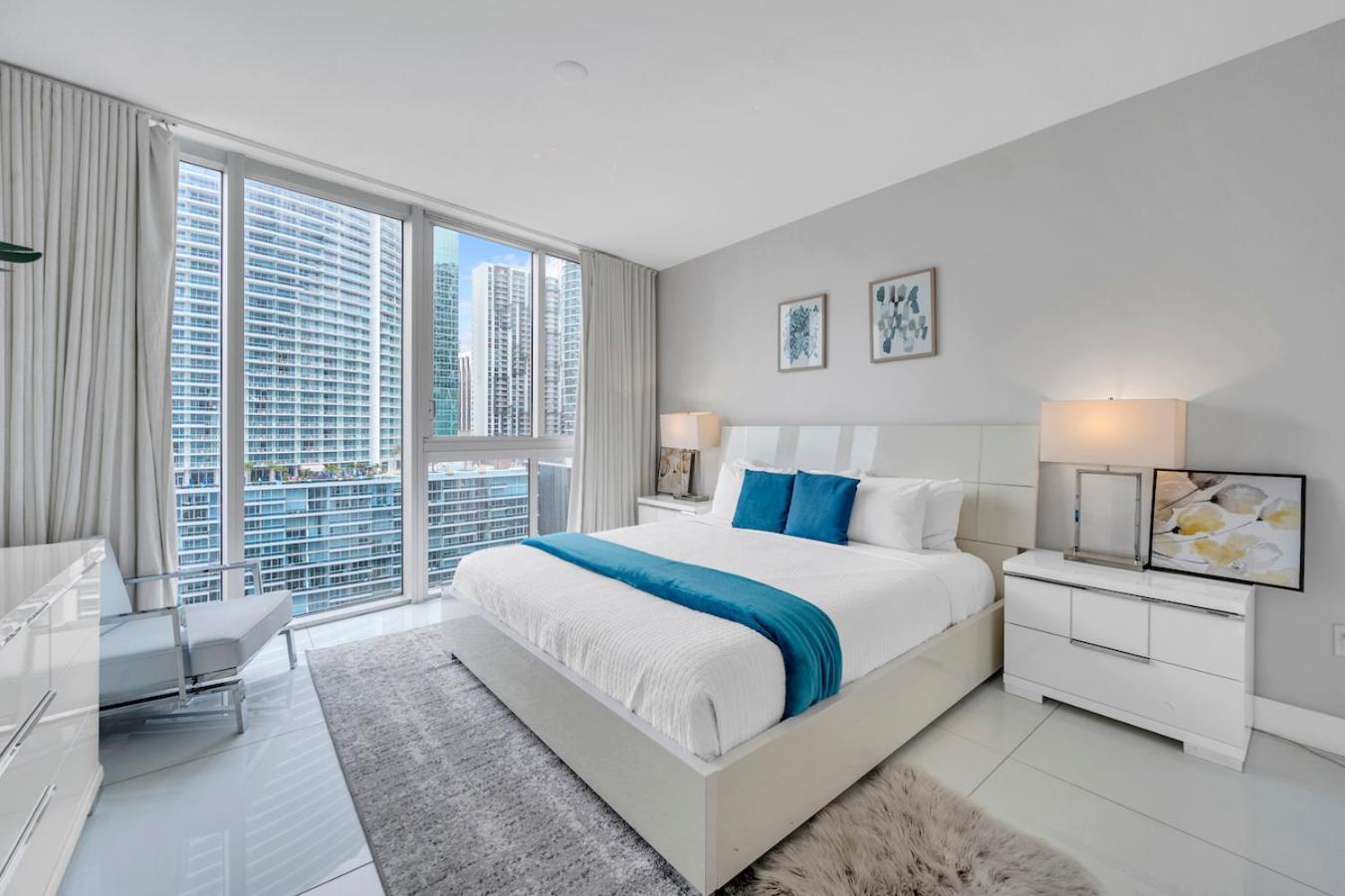 Gorgeous 2br Icon Brickell-waterviews-freespa Apartment