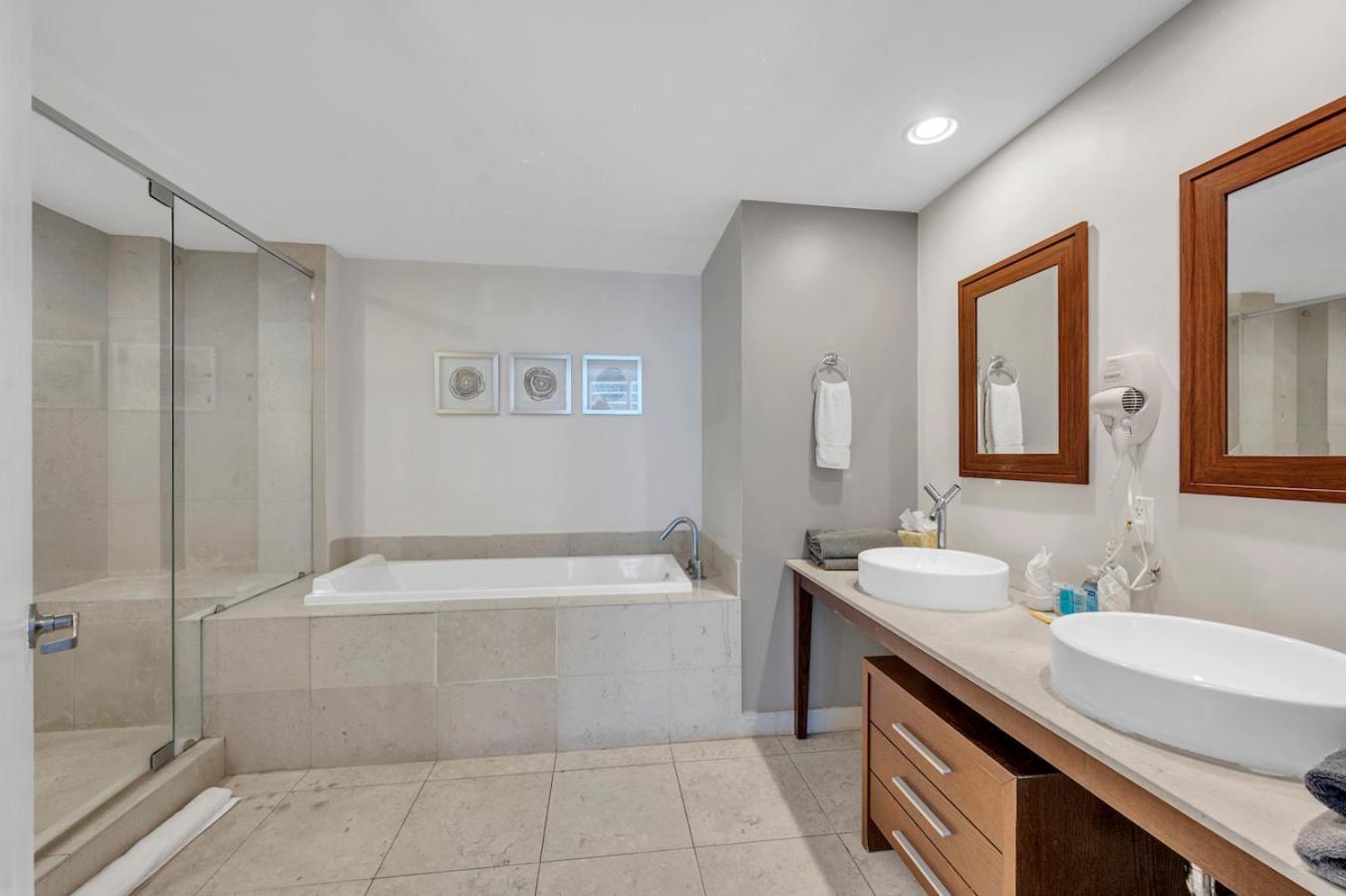 Gorgeous 2br Icon Brickell-waterviews-freespa * Miami