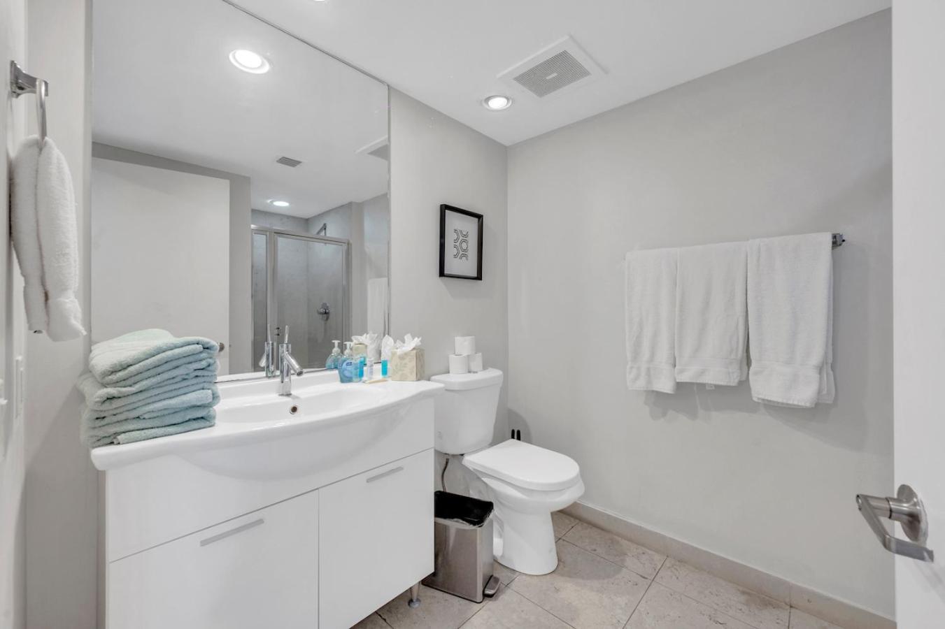 Gorgeous 2br Icon Brickell-waterviews-freespa