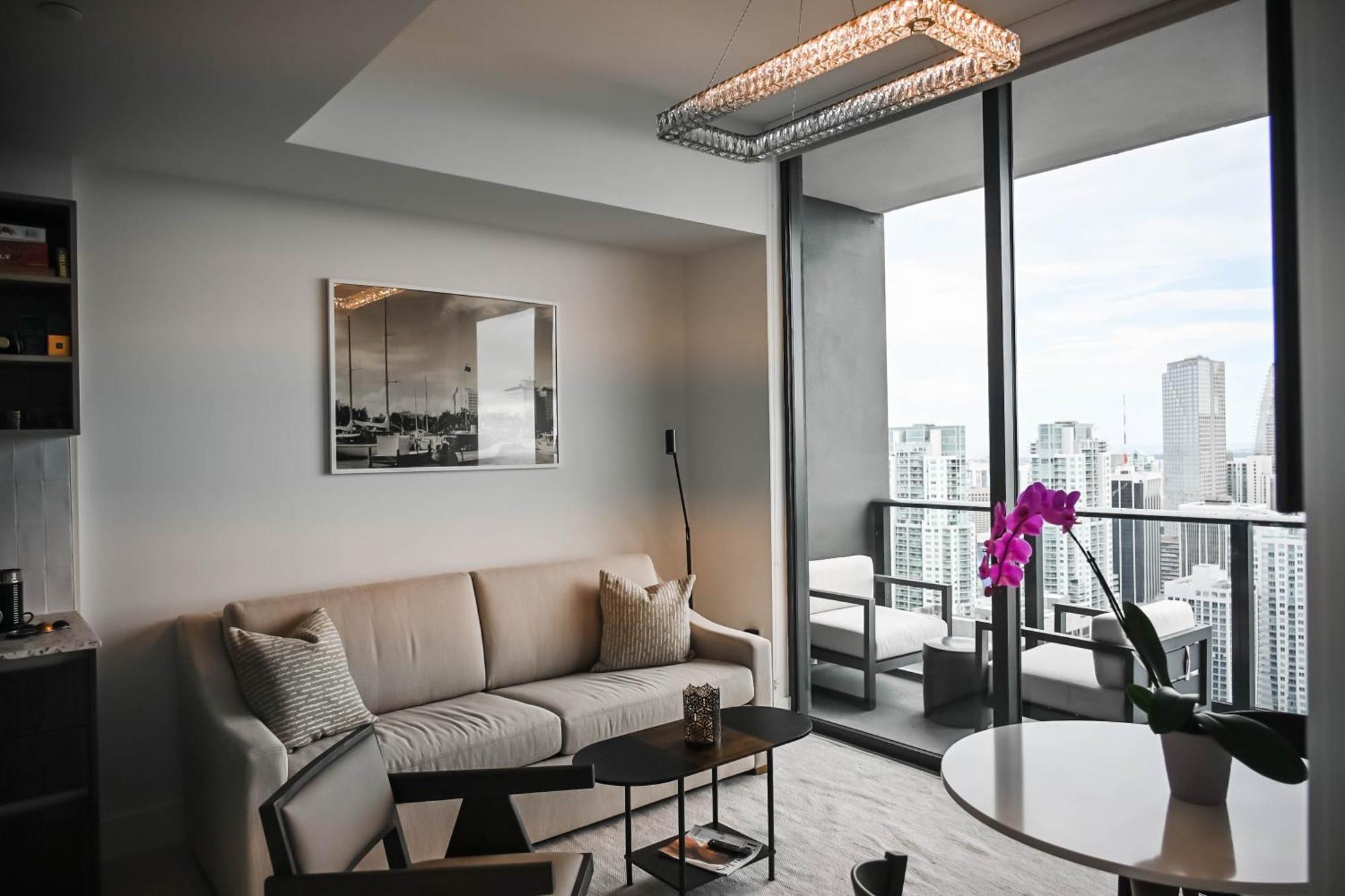 Magic Miami Penthouse Balcony Ocean View, Pool Resort, Spa, Heart Of Miami Apartment *