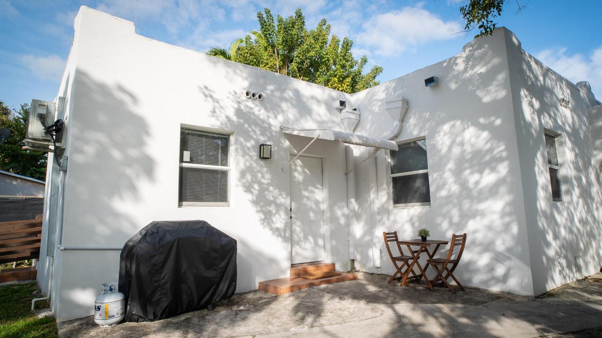 Stylish In Trendy Area Apartment Miami