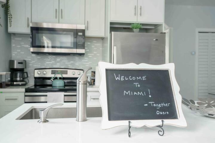 Hot Tub - 5min To Dt - Games - Customer Support Apartment Miami
