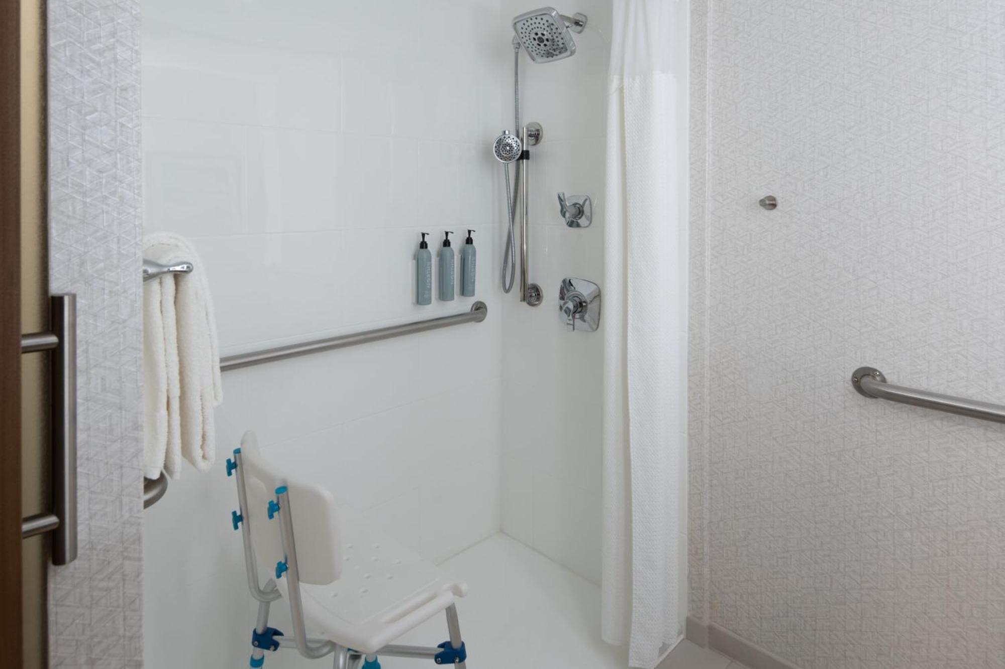 Hotel Courtyard Coral Gables 3*