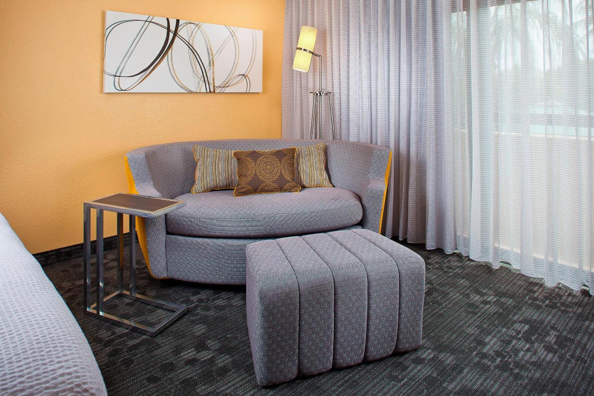 Courtyard Airport West Doral Miami