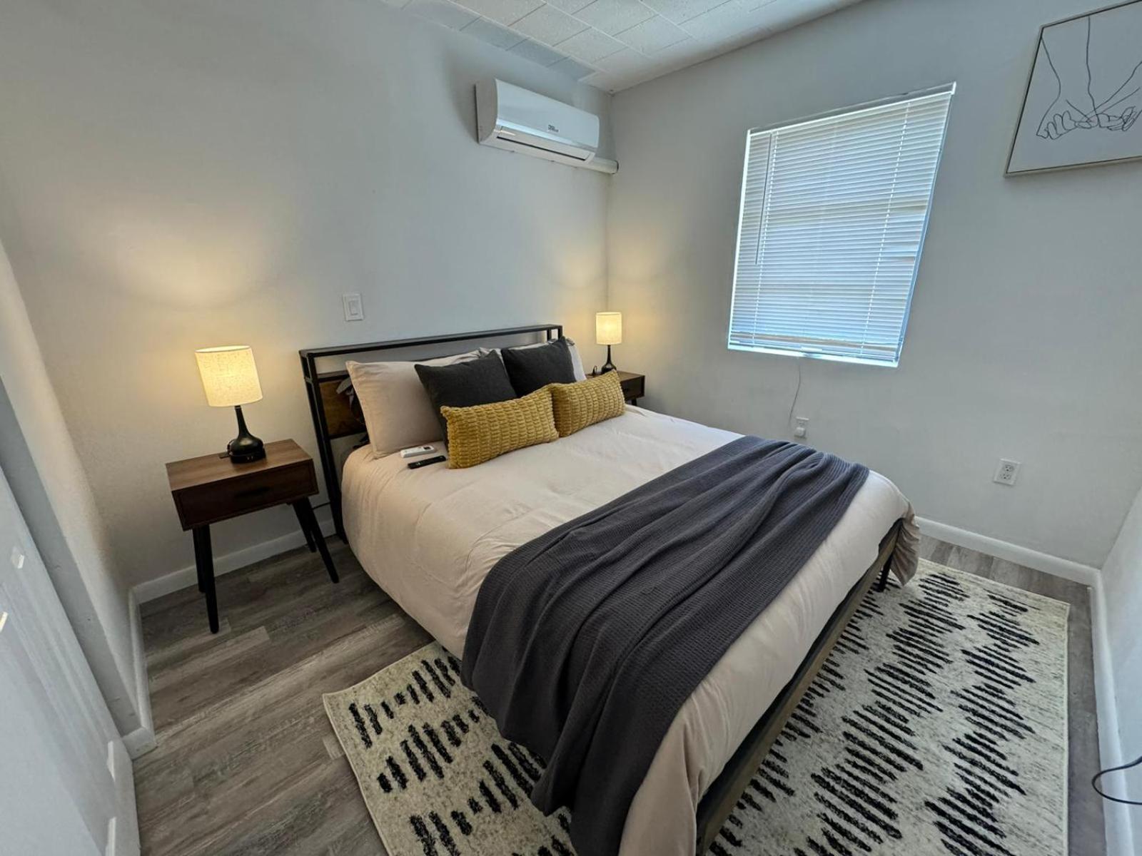 Fully Equipped With Parking Near Cocowalk Apartment Miami