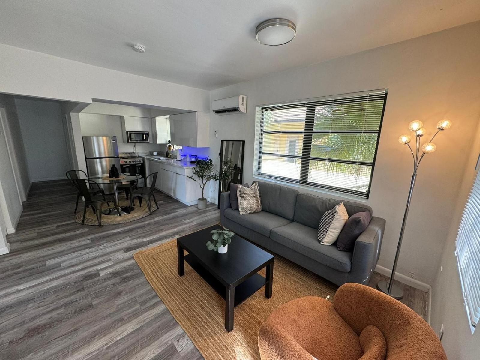 Fully Equipped With Parking Near Cocowalk * Miami