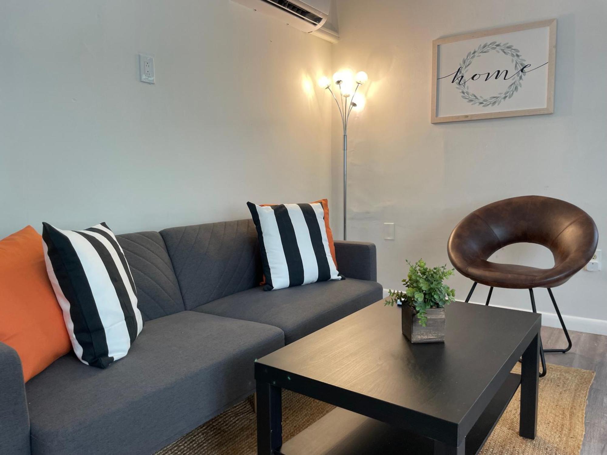 Apartment Fully Equipped With Parking Near Cocowalk Miami