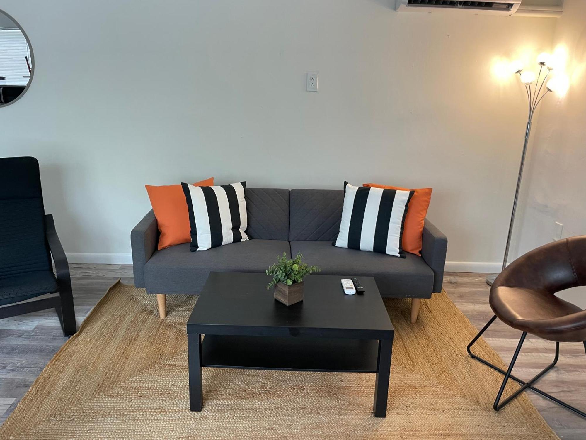 Fully Equipped With Parking Near Cocowalk Apartment